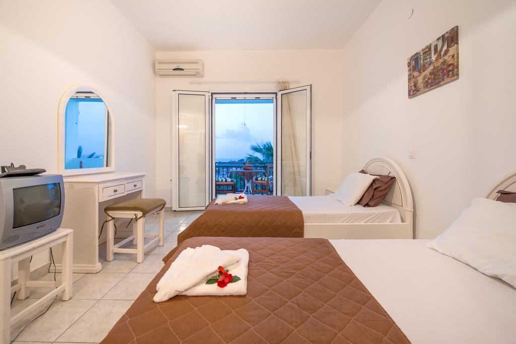 Yiannis Apartment