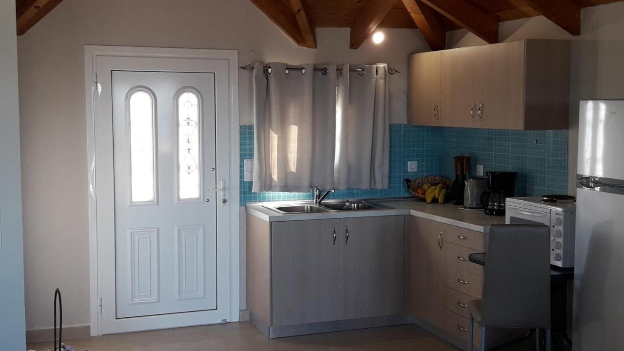 Yiannis Apartment