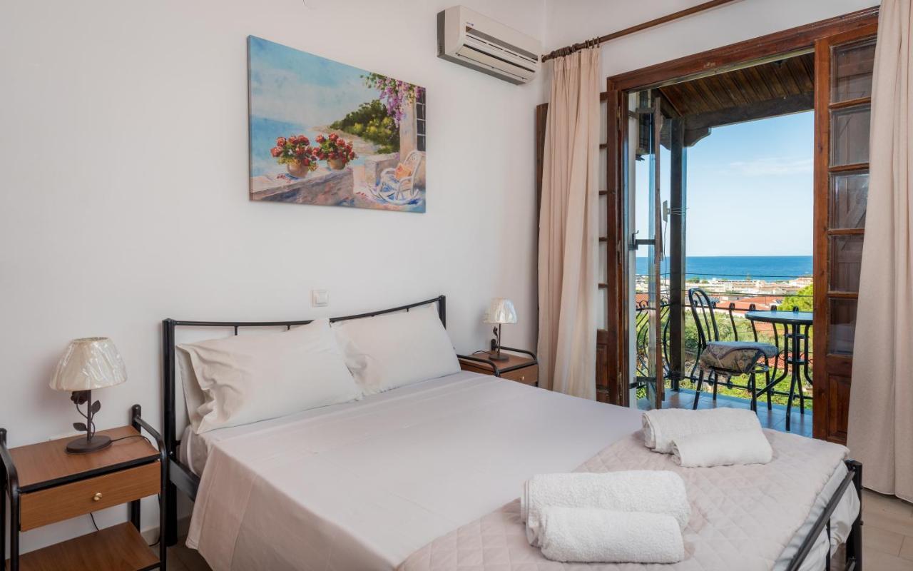 Yiannis Apartment